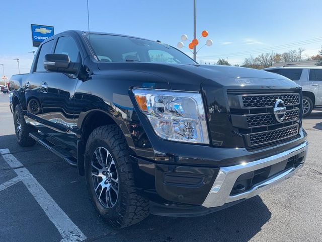 2020 Nissan Titan SV