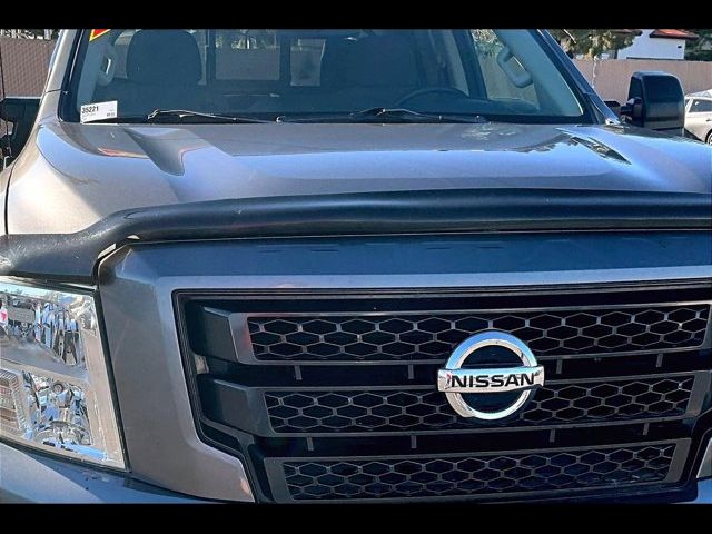 2020 Nissan Titan SV