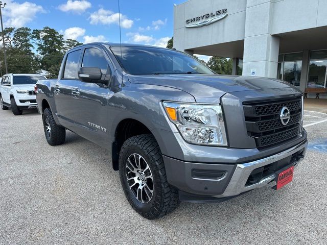 2020 Nissan Titan SV