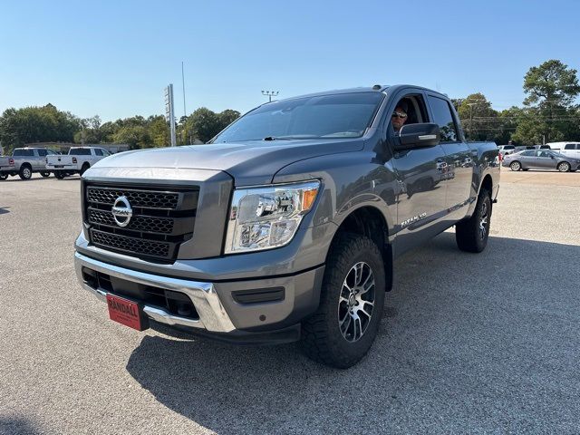 2020 Nissan Titan SV