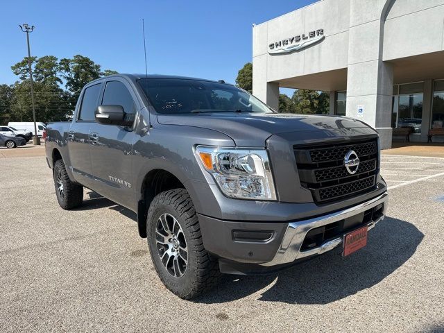 2020 Nissan Titan SV