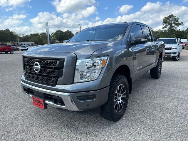 2020 Nissan Titan SV