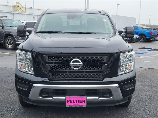 2020 Nissan Titan SV