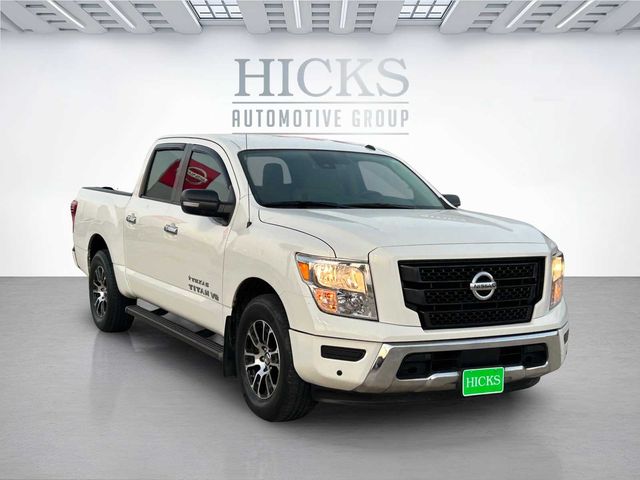 2020 Nissan Titan SV