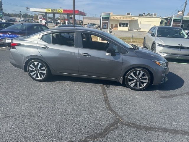 2020 Nissan Versa SR