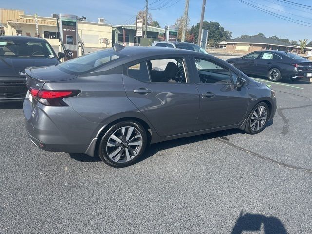 2020 Nissan Versa SR