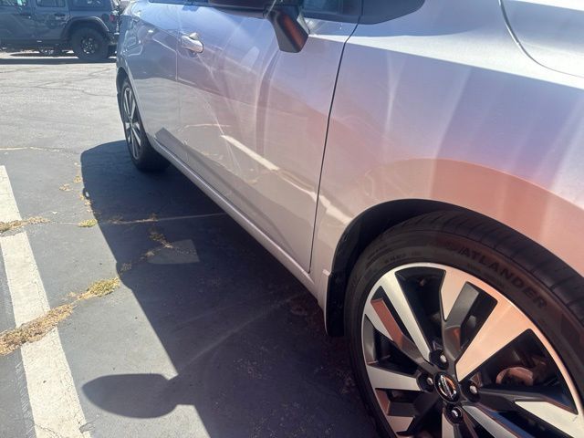 2020 Nissan Versa SR