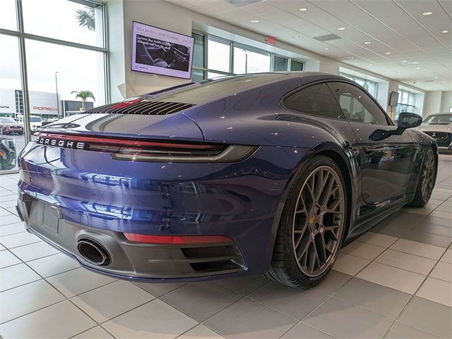 2020 Porsche 911 Carrera