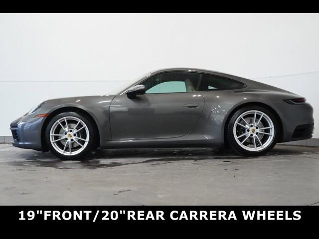 2020 Porsche 911 Carrera