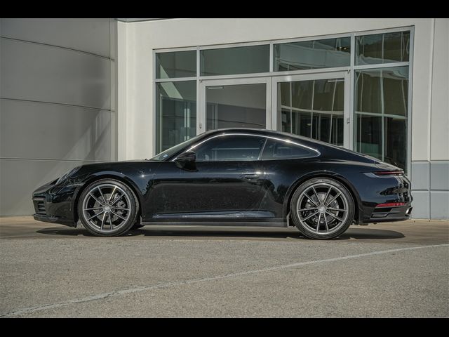 2020 Porsche 911 Carrera