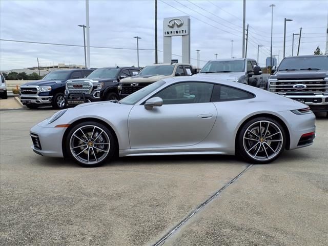 2020 Porsche 911 Carrera