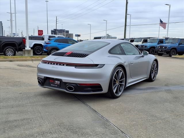 2020 Porsche 911 Carrera