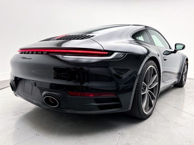 2020 Porsche 911 Carrera