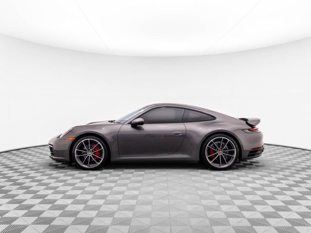 2020 Porsche 911 Carrera