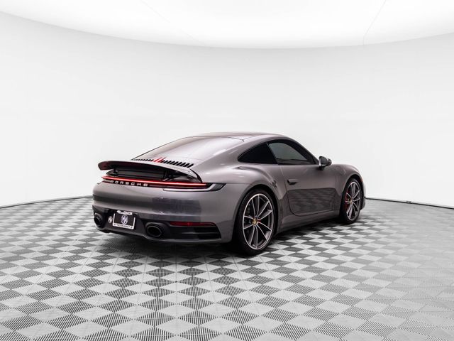 2020 Porsche 911 Carrera