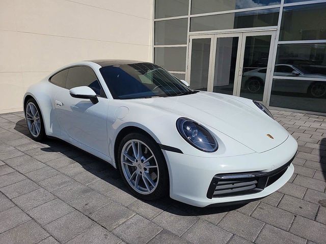 2020 Porsche 911 Carrera