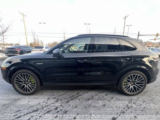 2020 Porsche Cayenne E-Hybrid Base