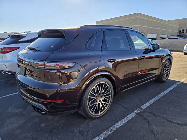 2020 Porsche Cayenne E-Hybrid Base