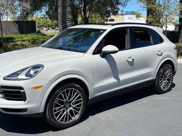 2020 Porsche Cayenne E-Hybrid Base