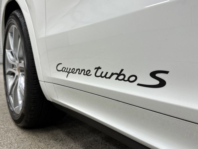 2020 Porsche Cayenne E-Hybrid Turbo S