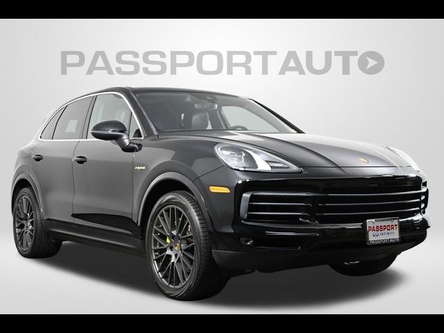 2020 Porsche Cayenne E-Hybrid Base