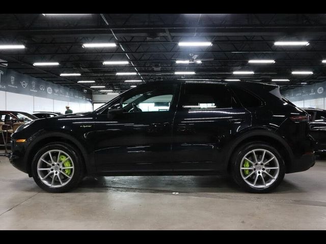 2020 Porsche Cayenne E-Hybrid Base