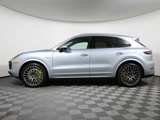 2020 Porsche Cayenne E-Hybrid Base