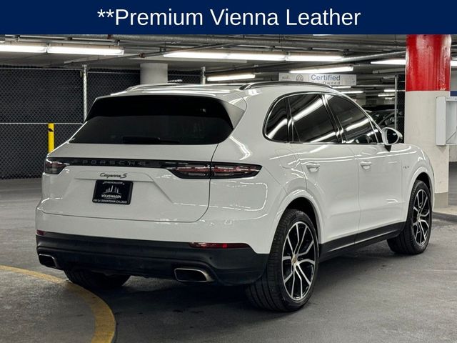 2020 Porsche Cayenne E-Hybrid Base