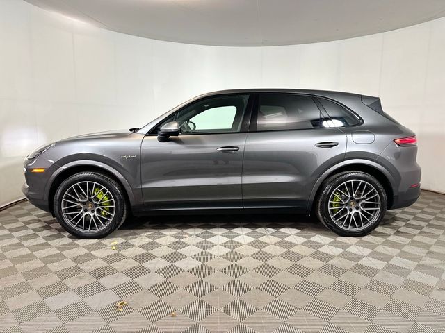 2020 Porsche Cayenne E-Hybrid Base