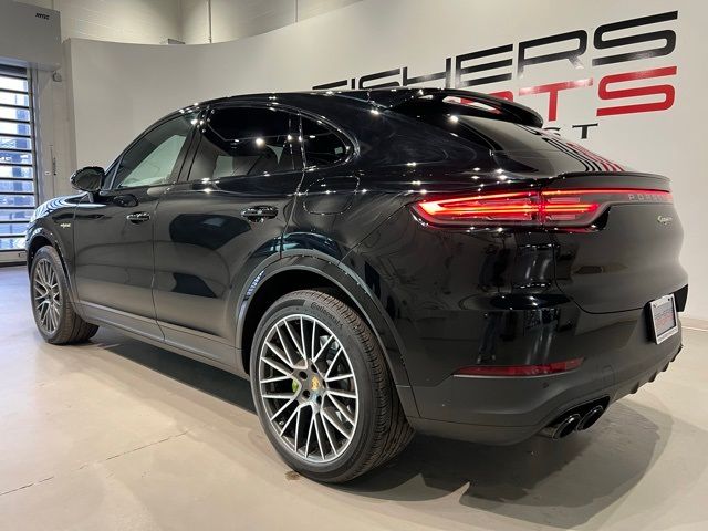 2020 Porsche Cayenne E-Hybrid Base