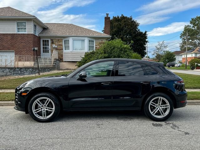 2020 Porsche Macan Base