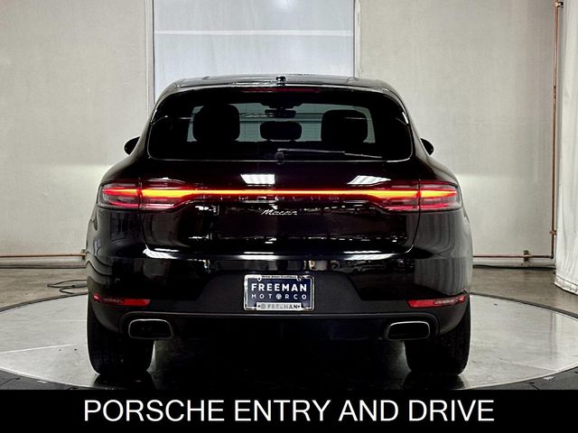 2020 Porsche Macan Base