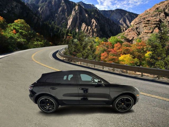 2020 Porsche Macan Base