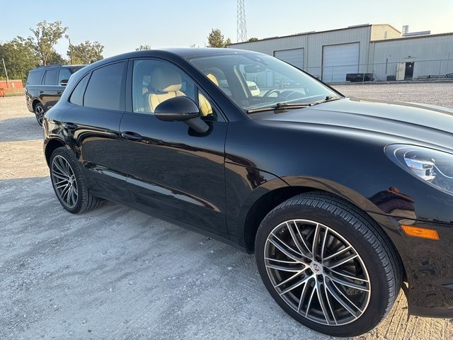 2020 Porsche Macan S