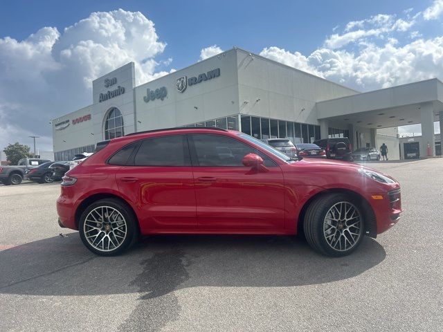 2020 Porsche Macan Turbo