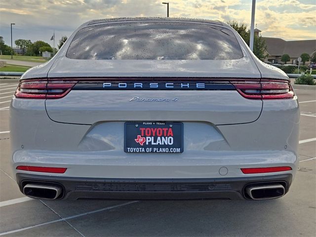 2020 Porsche Panamera 4