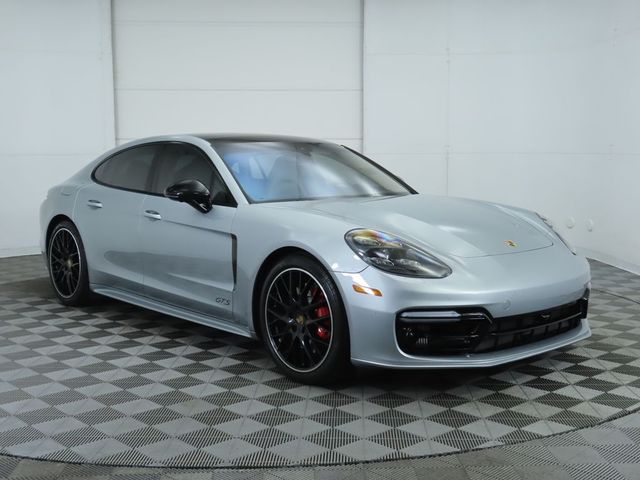 2020 Porsche Panamera GTS