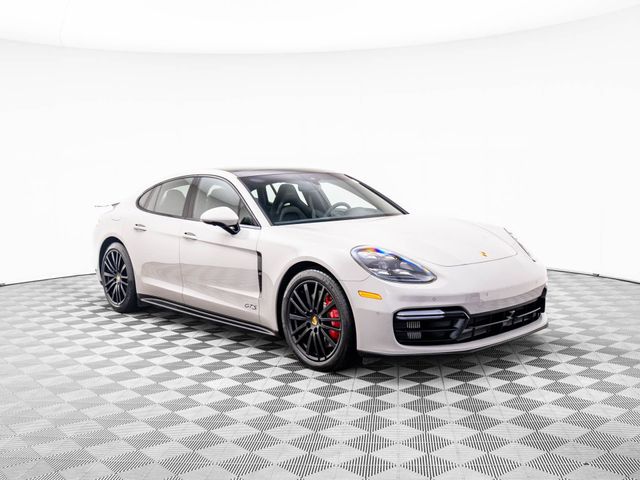 2020 Porsche Panamera GTS