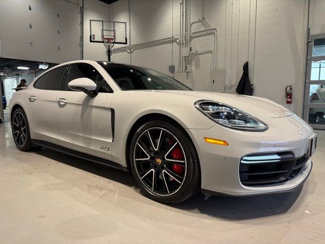 2020 Porsche Panamera GTS