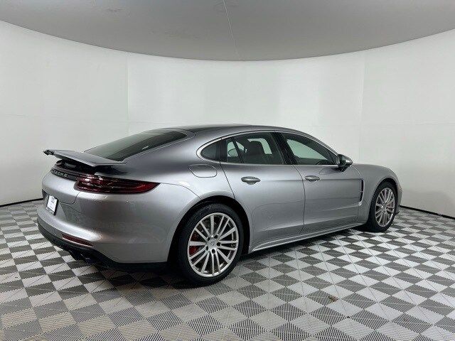 2020 Porsche Panamera Turbo