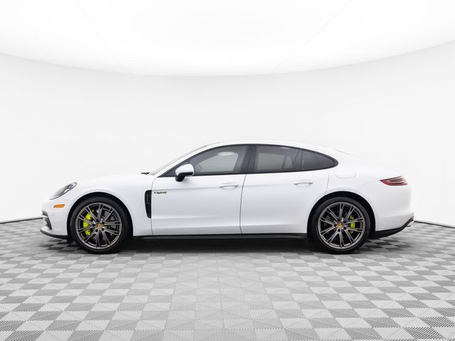 2020 Porsche Panamera 