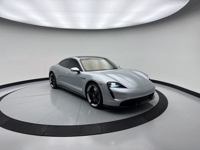 2020 Porsche Taycan Turbo