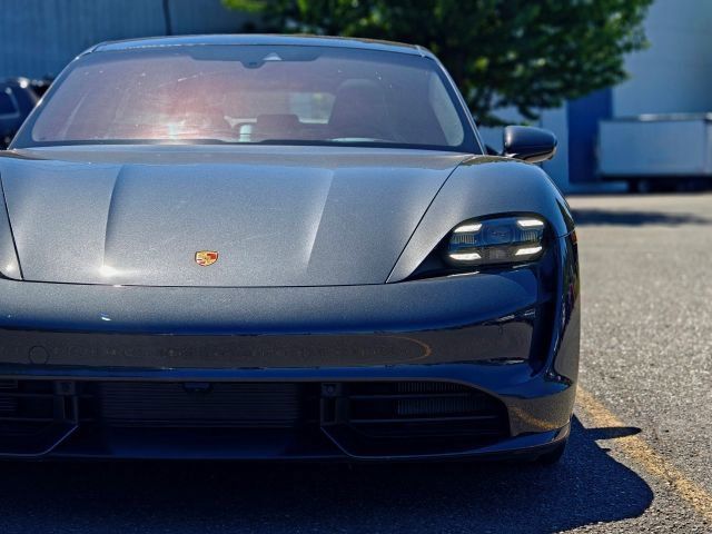 2020 Porsche Taycan Turbo