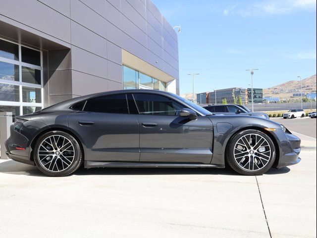 2020 Porsche Taycan Turbo