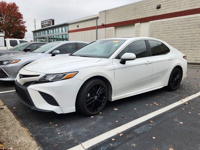 2020 Toyota Camry SE