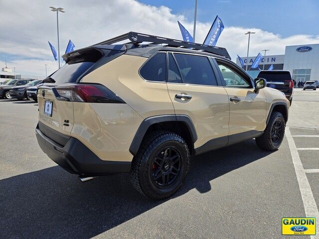 2020 Toyota RAV4 LE