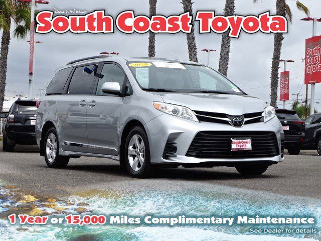 2020 Toyota Sienna LE