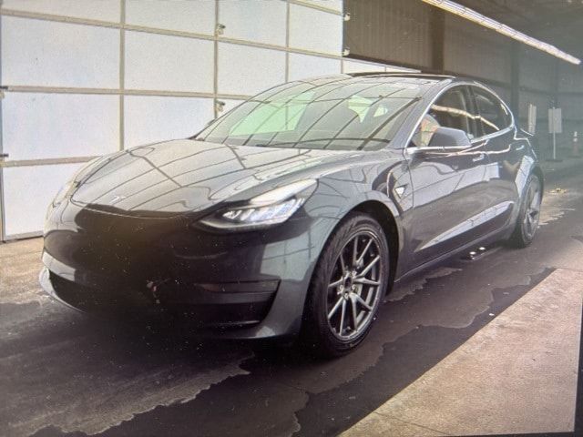 2020 Tesla Model 3 Standard Range