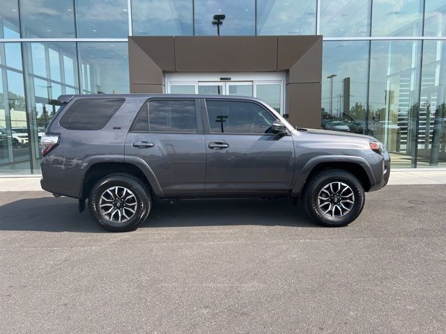 2020 Toyota 4Runner SR5