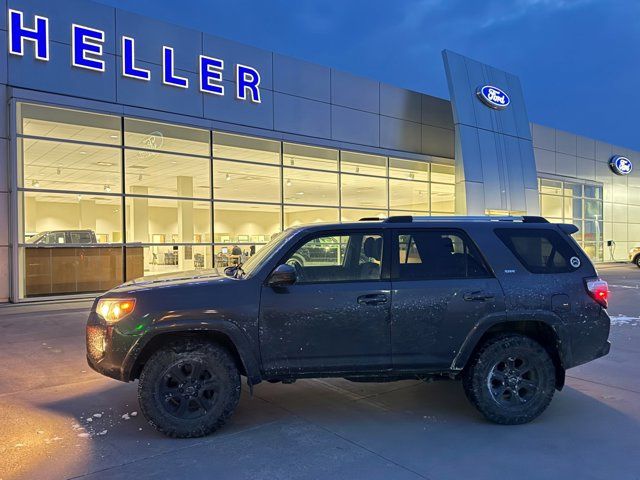 2020 Toyota 4Runner SR5